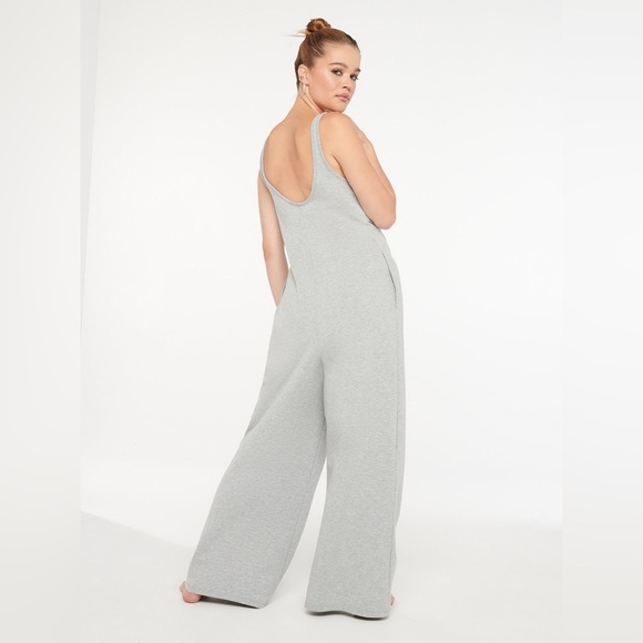 Savage X Fenty Women Wide Leg Knit Jumpsuit Sleeveless 8/10 Gray Lounge Relaxed - Picture 3 of 16